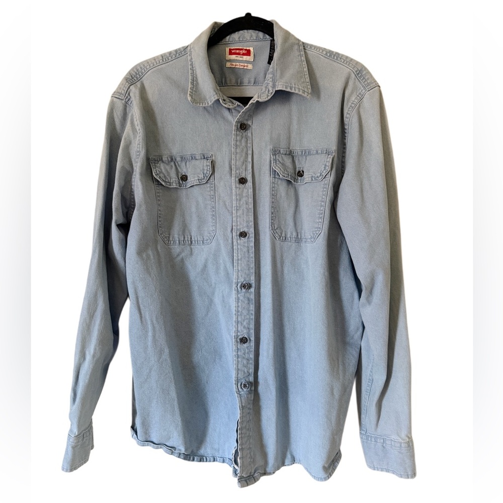 Men's vintage wrangler Light Blue front pocket Denim button up shirt sz large